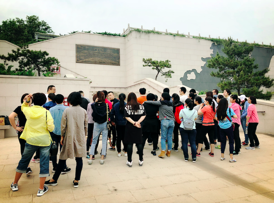 飛鳥創(chuàng)意拓展團(tuán)建項(xiàng)目組獨(dú)家承辦北京市朝陽區(qū)人民法院拓展團(tuán)建活動(dòng)！